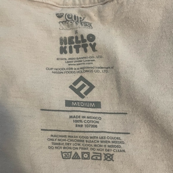 Pink Hello Kitty x Cup Noodles Croptop Size Medium - Picture 2 of 2